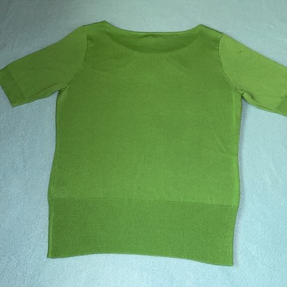 NEW YORK AND COMPANY knit sweater petal cutout short sleeve green stretch size M - Picture 2 of 9